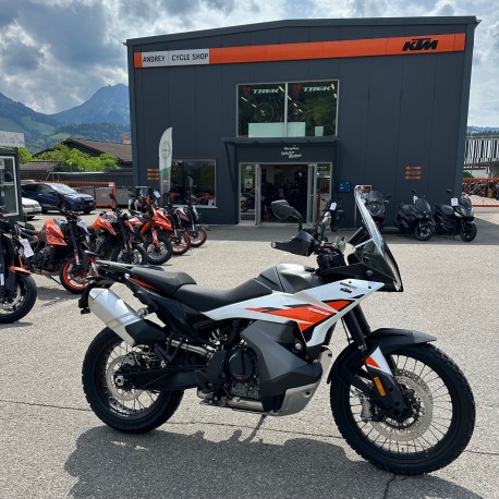 790 ADVENTURE WHITE 2025